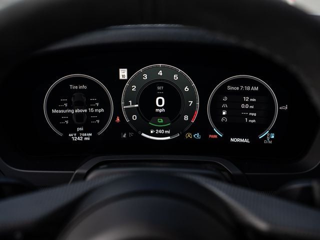 2025 Porsche 911 Carrera 4 GTS