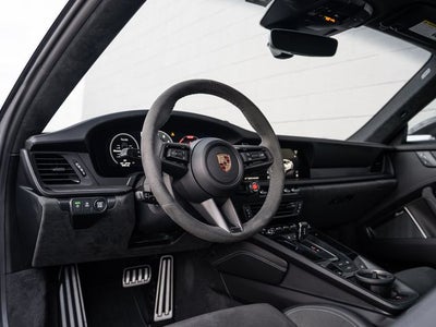 2025 Porsche 911 Carrera 4 GTS