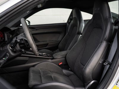 2025 Porsche 911 Carrera 4 GTS