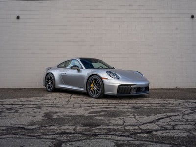 2025 Porsche 911 Carrera 4 GTS