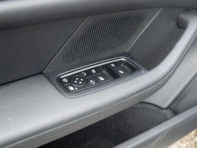 2025 Porsche Taycan 4S