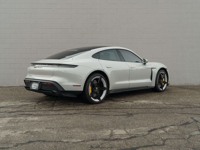 2022 Porsche Taycan Turbo S