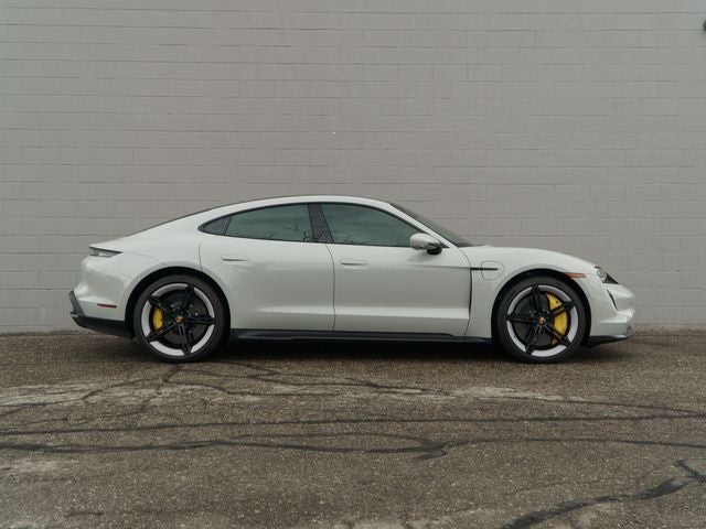 2022 Porsche Taycan Turbo S