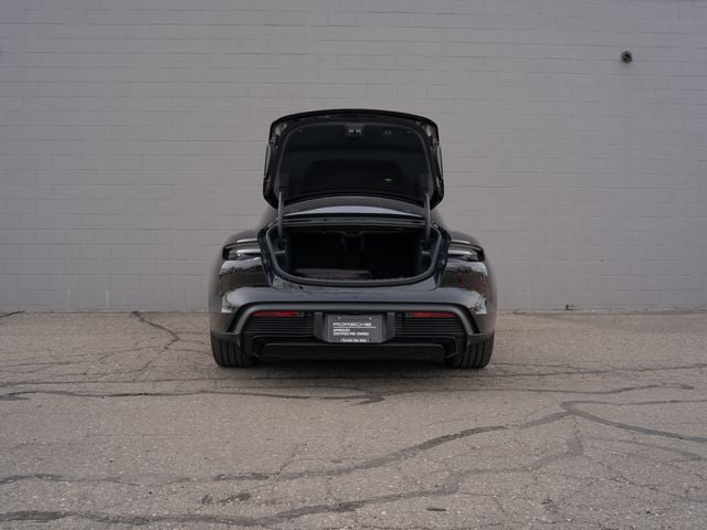 2022 Porsche Taycan GTS