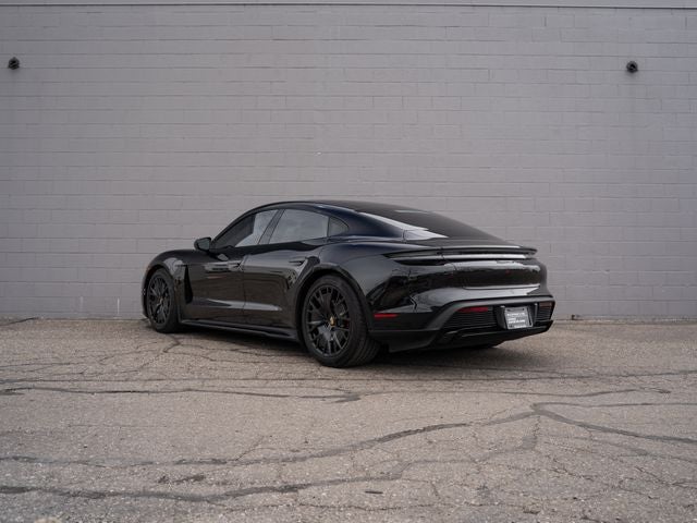 2022 Porsche Taycan GTS