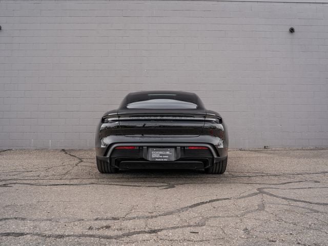 2022 Porsche Taycan GTS