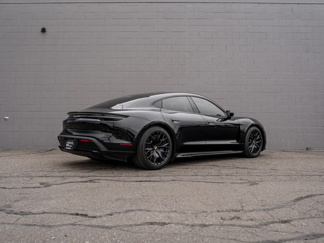 2022 Porsche Taycan GTS