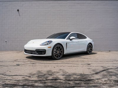 2022 Porsche Panamera 4