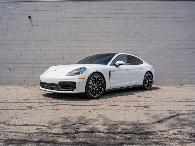 2022 Porsche Panamera 4