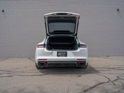 2022 Porsche Panamera 4