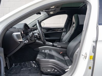 2022 Porsche Panamera 4