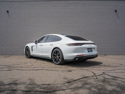 2022 Porsche Panamera 4