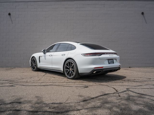 2022 Porsche Panamera 4