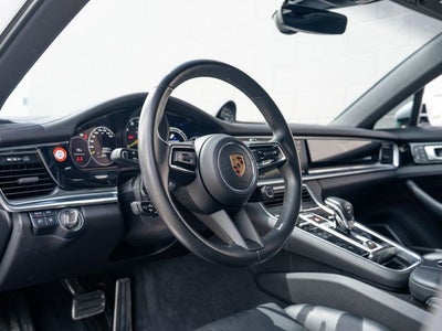 2022 Porsche Panamera 4
