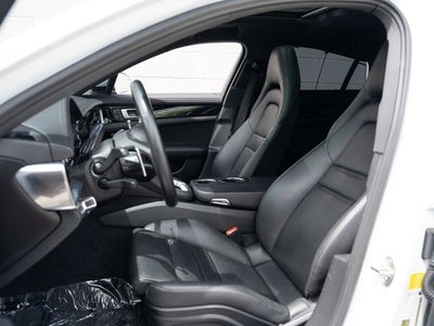 2022 Porsche Panamera 4