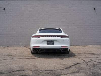2022 Porsche Panamera 4
