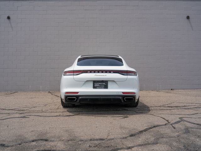 2022 Porsche Panamera 4