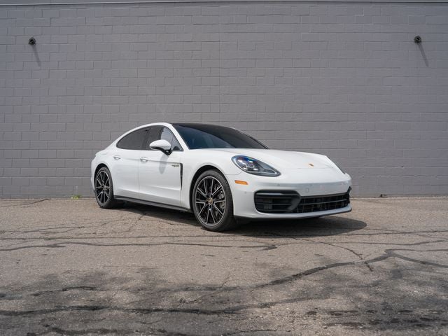 2022 Porsche Panamera 4