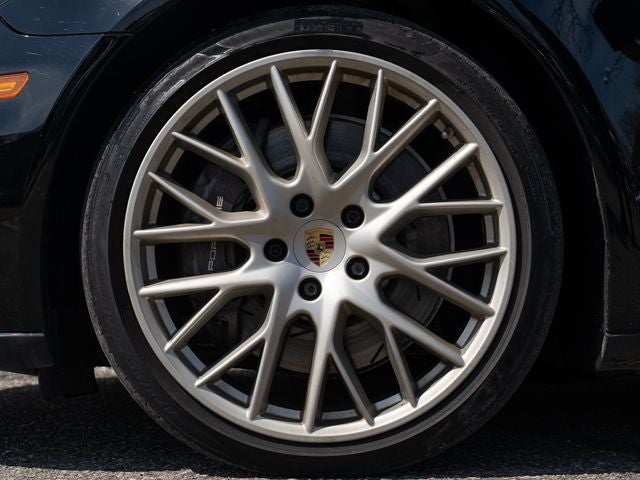2020 Porsche Panamera 4