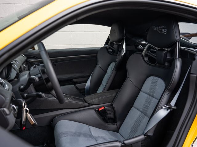 2024 Porsche 718 Cayman GT4 RS