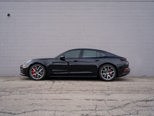 2026 Porsche Panamera Turbo