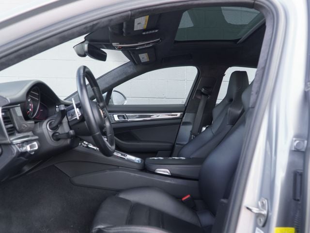 2022 Porsche Panamera GTS