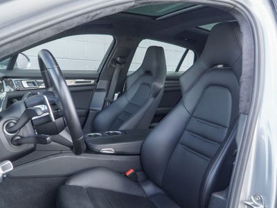 2022 Porsche Panamera GTS