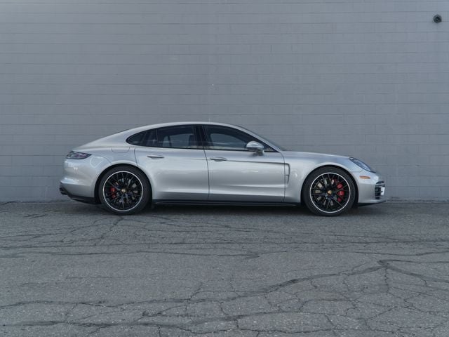 2022 Porsche Panamera GTS