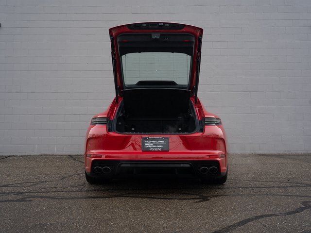 2025 Porsche Panamera GTS