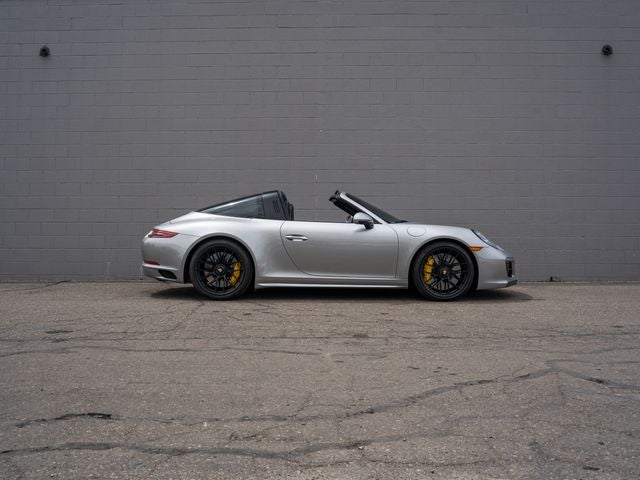 2018 Porsche 911 Targa 4 GTS