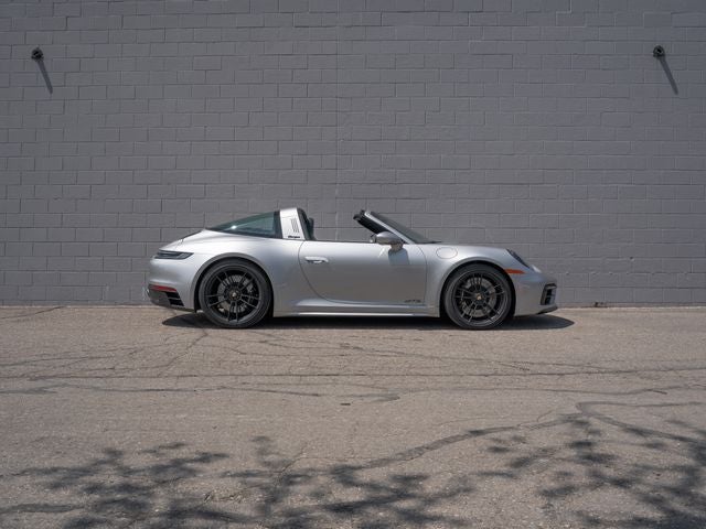 2024 Porsche 911 Targa 4 GTS