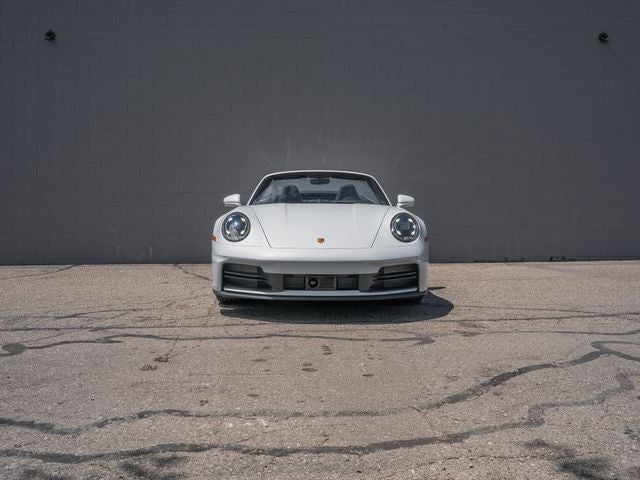 2025 Porsche 911 Carrera