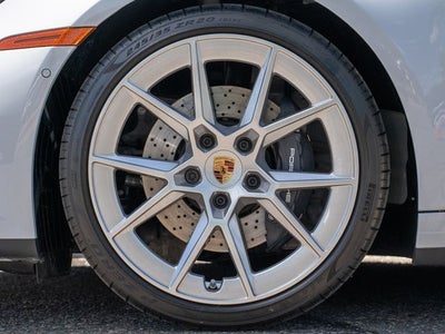 2025 Porsche 911 Carrera
