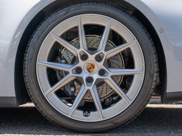 2025 Porsche 911 Carrera