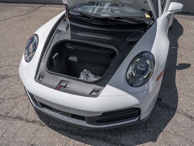 2025 Porsche 911 Carrera