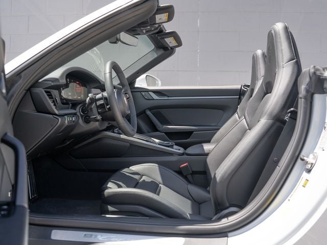 2025 Porsche 911 Carrera