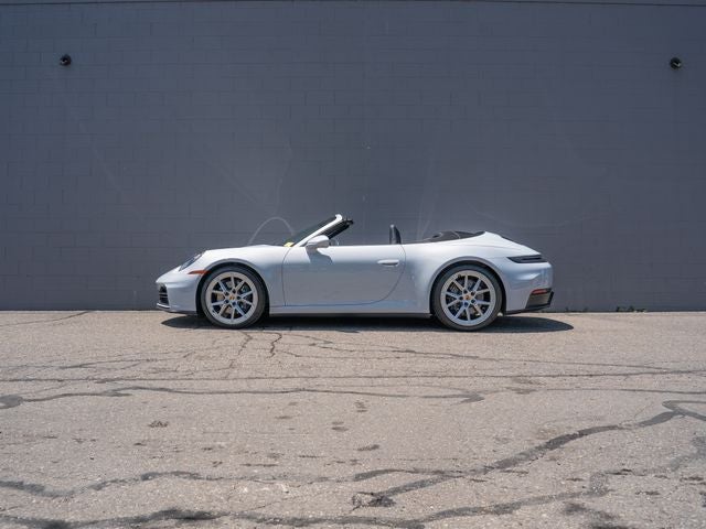 2025 Porsche 911 Carrera