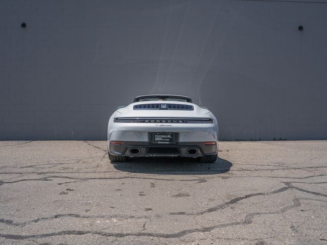 2025 Porsche 911 Carrera