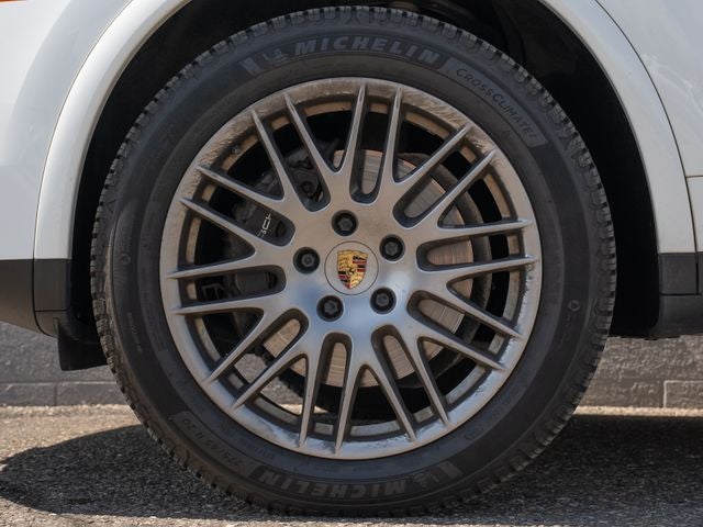 2017 Porsche Cayenne Platinum Edition