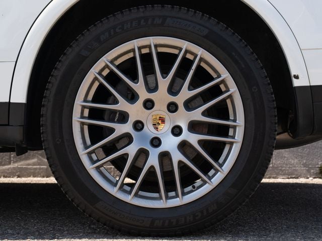 2017 Porsche Cayenne Platinum Edition