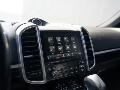 2017 Porsche Cayenne Platinum Edition