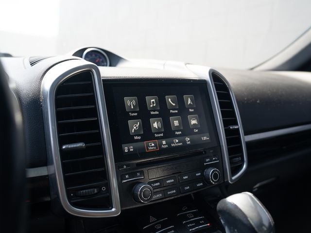 2017 Porsche Cayenne Platinum Edition