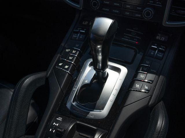 2017 Porsche Cayenne Platinum Edition