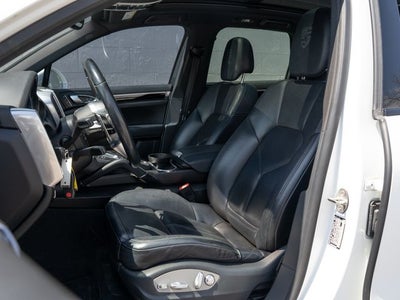 2017 Porsche Cayenne Platinum Edition