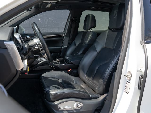 2017 Porsche Cayenne Platinum Edition