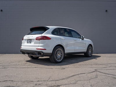 2017 Porsche Cayenne Platinum Edition