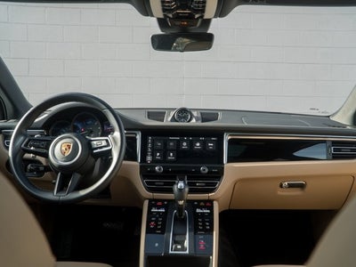2023 Porsche Macan Base