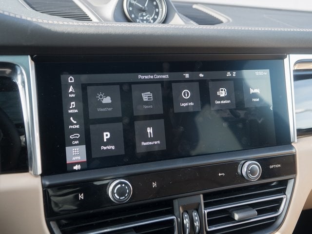 2023 Porsche Macan Base