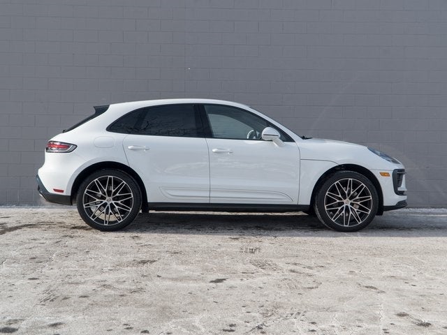 2023 Porsche Macan Base