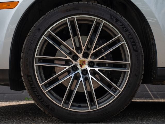 2026 Porsche Macan Base